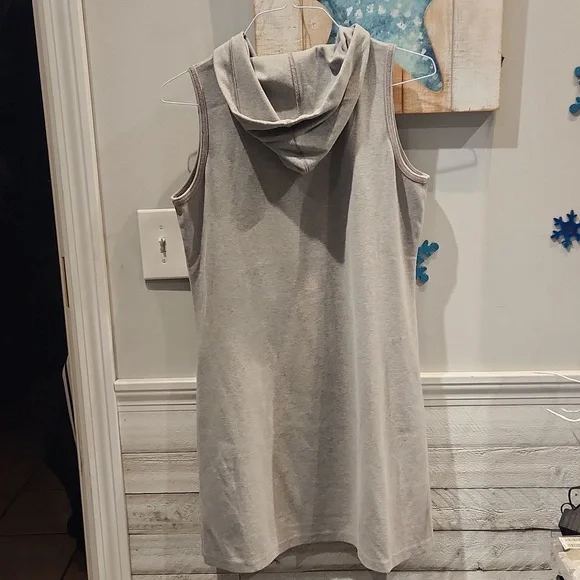 EUC Tommy Hilfiger Jeans Women's sz XL Sleeveless Coverup w/front pouch - Picture 7 of 7